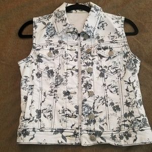 M White Denim Vest with Floral Pattern